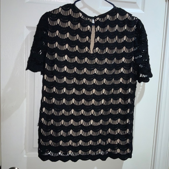 Kate Spade Black Scalloped Lace Short Sleeve Blouse Sz 8 - Picture 3 of 4